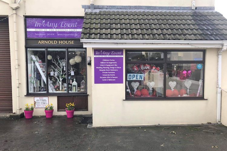 Aqua Cleaning Commercial and Domestic Window Cleaning in Guernsey